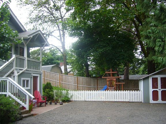 3rd image of 4229 W North St