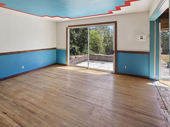 5th image of 6800 Almond Ave