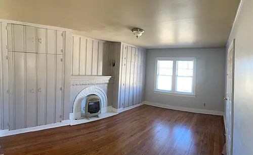 922 W Hill St Photo 1