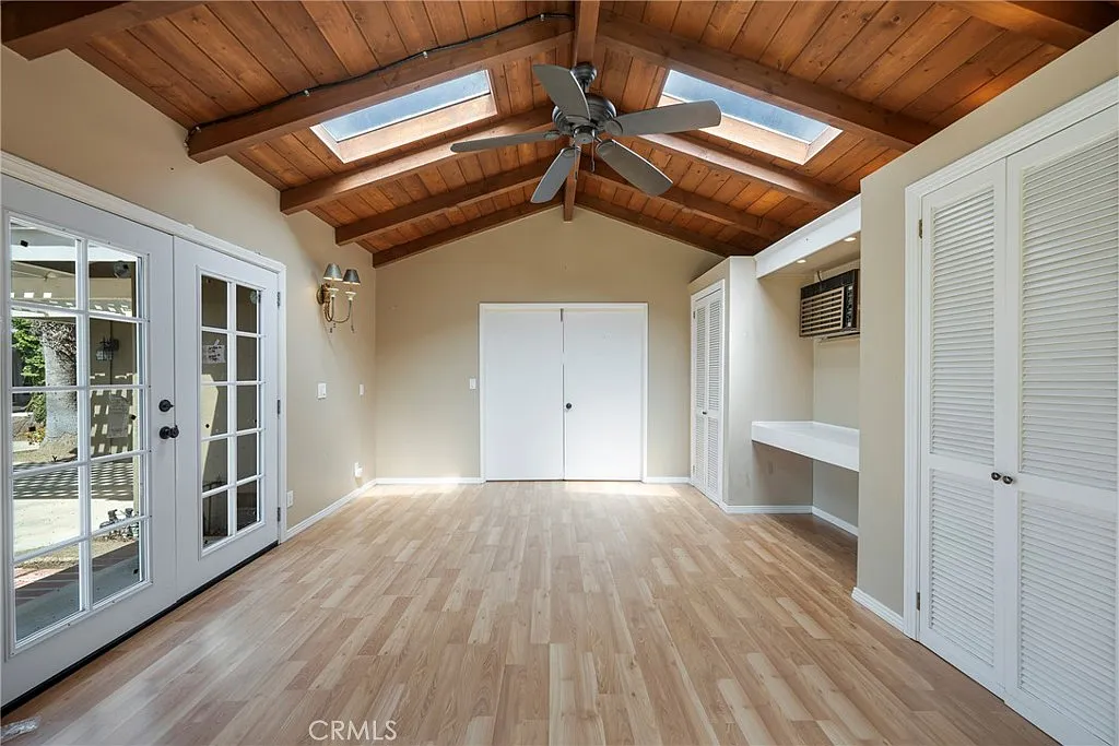 4 bed, 3.5 bath, 2390 sqft, $6,995 — Photo 4
