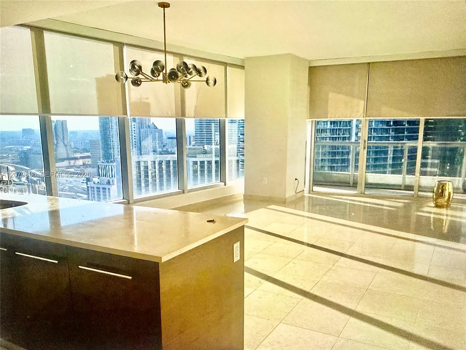 Iconbrickell Condo No 1 — Photo 3