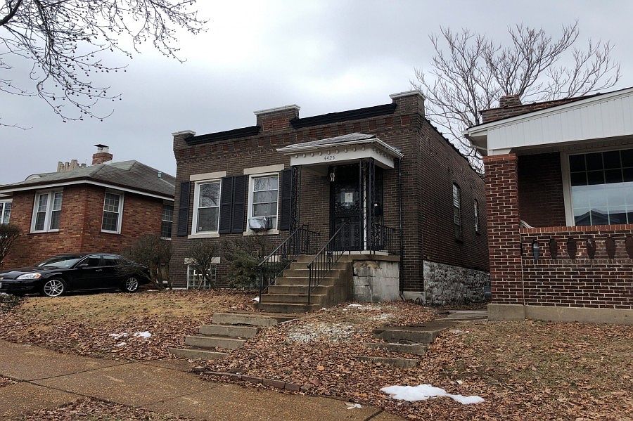 2nd image of 4425 Sexauer Ave