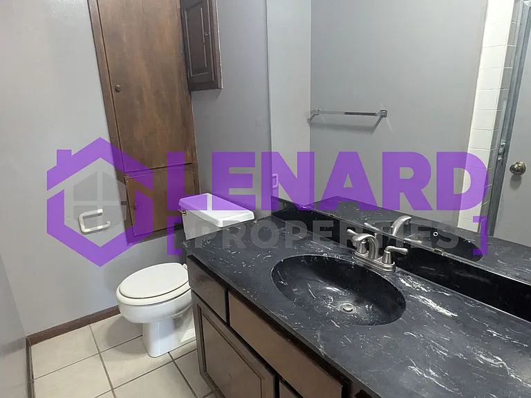 1004 E Auburn Pl — Photo 11