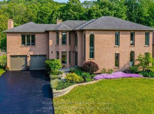 19 Priest Ave, Springwater, ON L9X 0G9