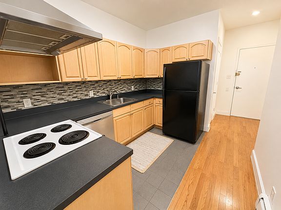 2nd image of 705 9th Ave APT 2C