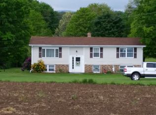 201 Samuels Rd, Somerset, PA 15501