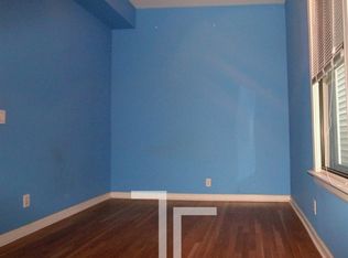 1900 W Addison St, Chicago, IL 60613