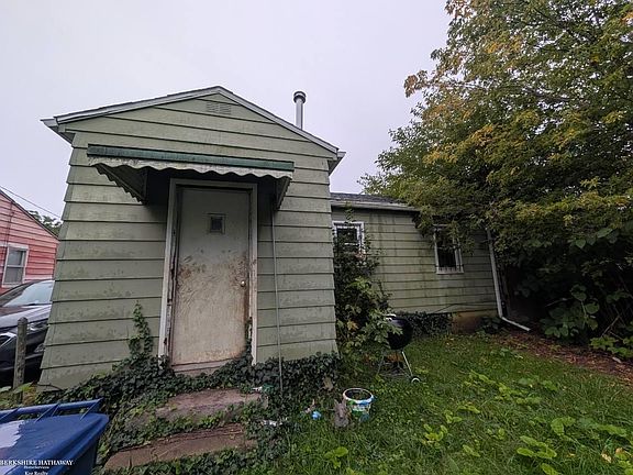 3rd image of 1175 E Home Ave