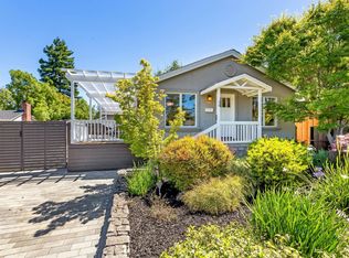 14 Inner Cir, Redwood City, CA 94062