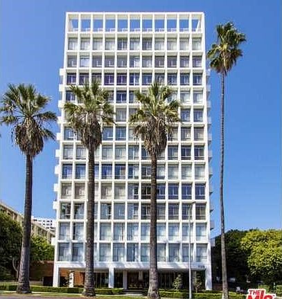 2nd image of 7135 Hollywood Blvd APT 1003