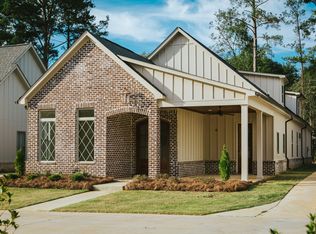 1122 W Jackson St, Tupelo, MS 38804