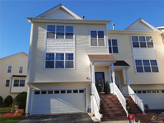 5th image of 73 Woodlake Dr
