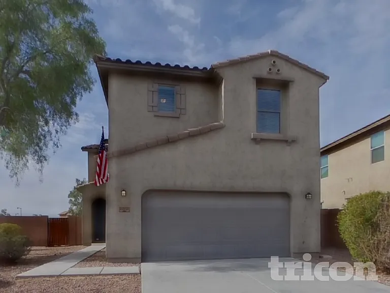 21338 N Denver Ct — Photo 2
