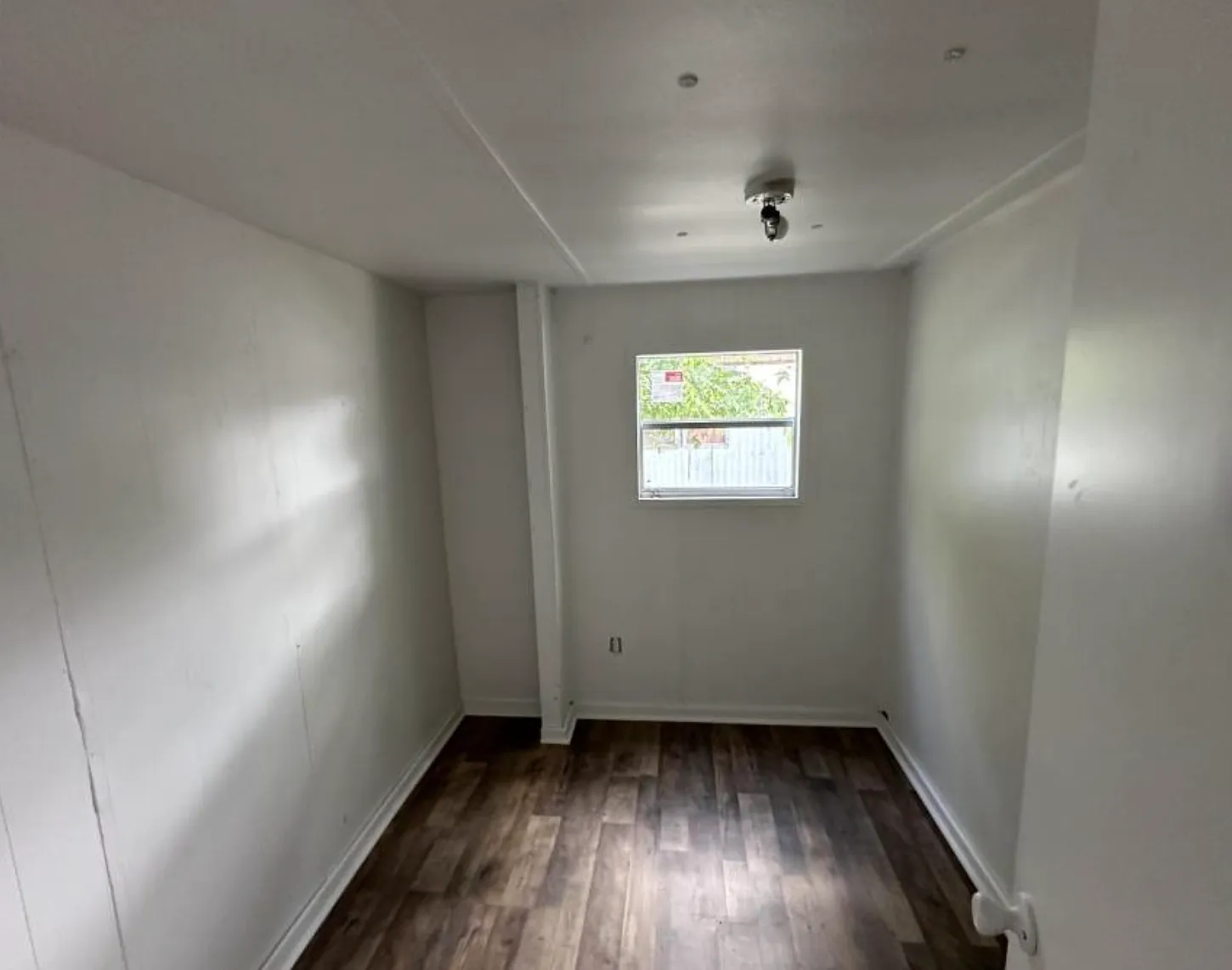 3 bed, 1.5 bath, 850 sqft, $995 — Photo 3