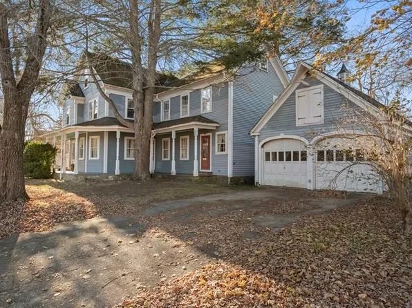 422 Central St, Acton, MA 01720