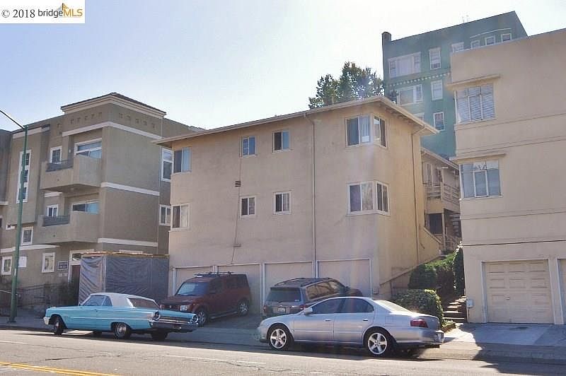 1st image of 2460 Park Blvd