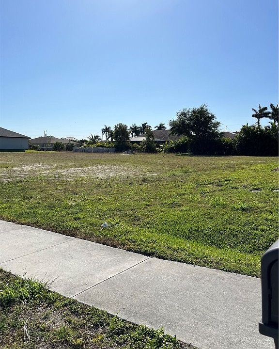 2nd image of 2810 Surfside Blvd