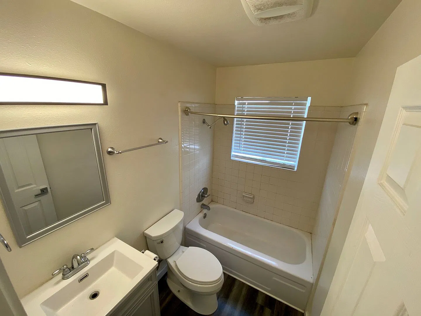 South Bridge Apartments — Photo 4