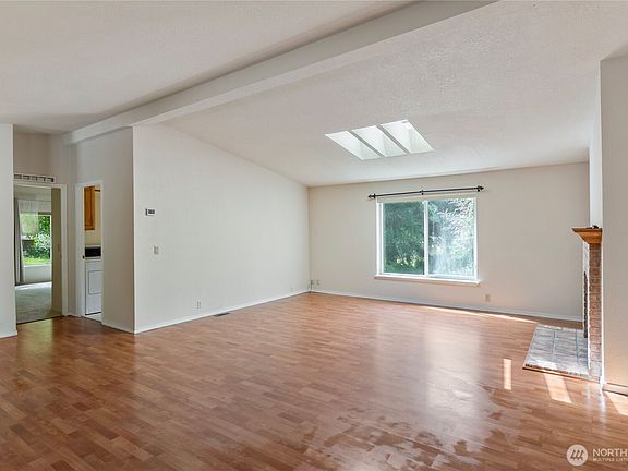 3rd image of 12591 NE Douglas Drive