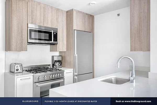 Rented by The Blueground | media 45