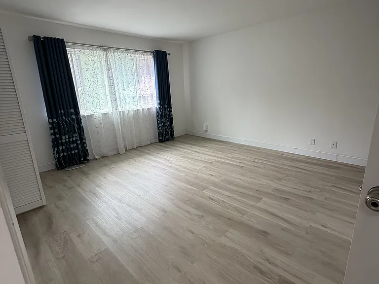 20600 Waterford Pl — Photo 13