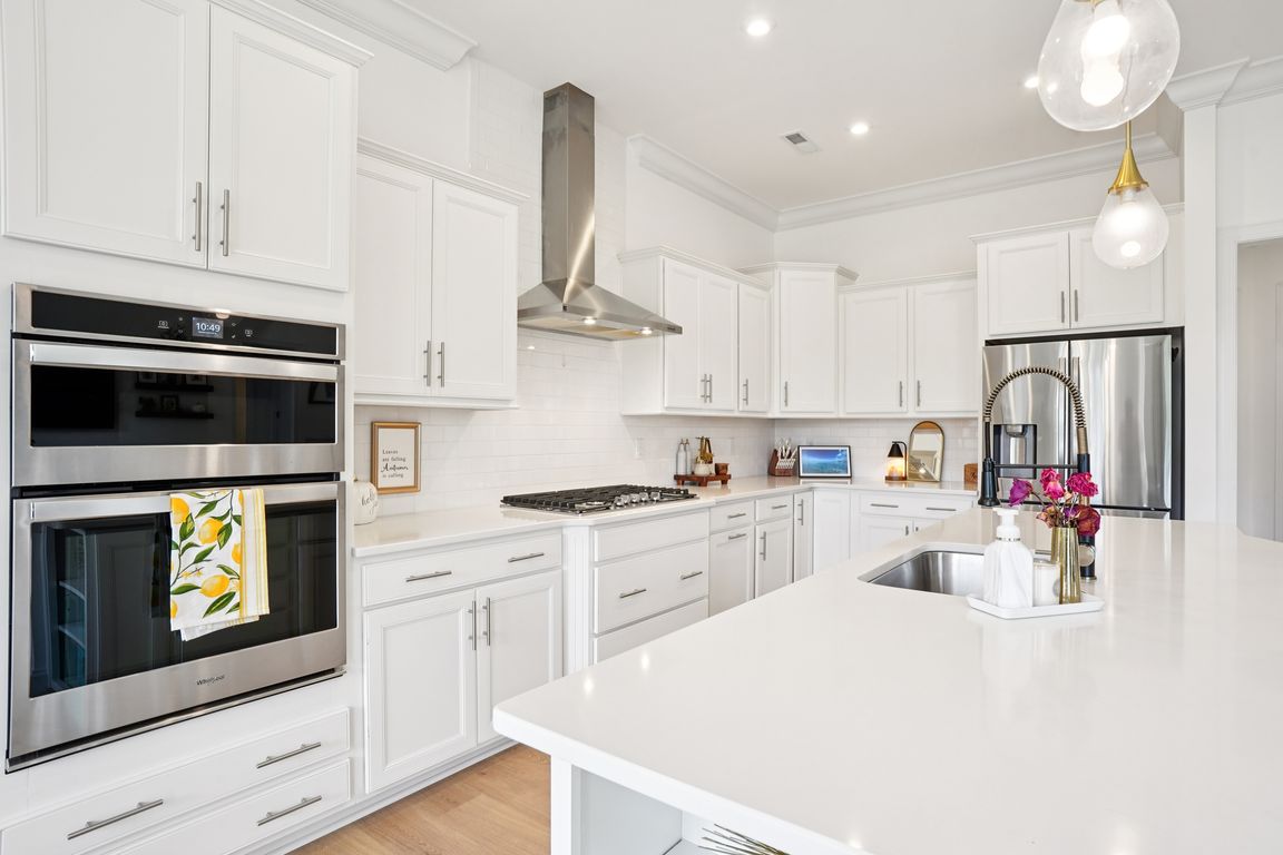 Calvert Commons Dr-S2609-018.jpg