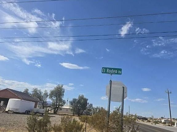 2nd image of 1925 E El Rodeo Rd