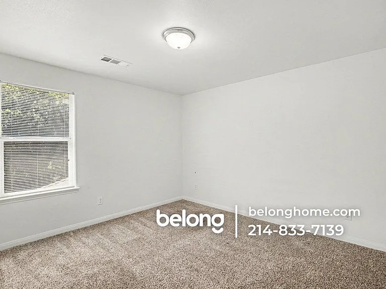 1004 Junegrass Ln — Photo 2