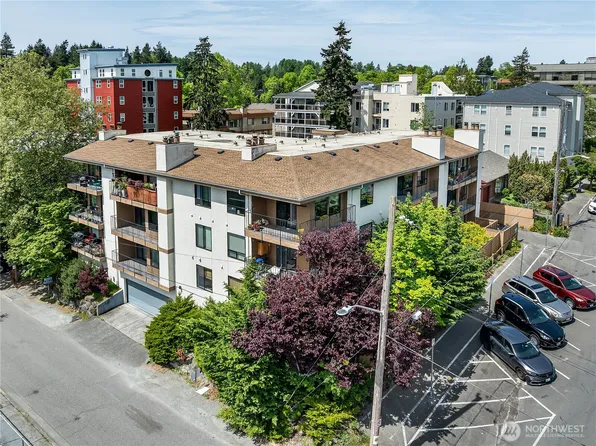 10601 Bagley Avenue N #204, Seattle, WA 98133