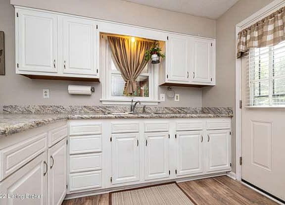 4th image of 4531 Shelvis Dr