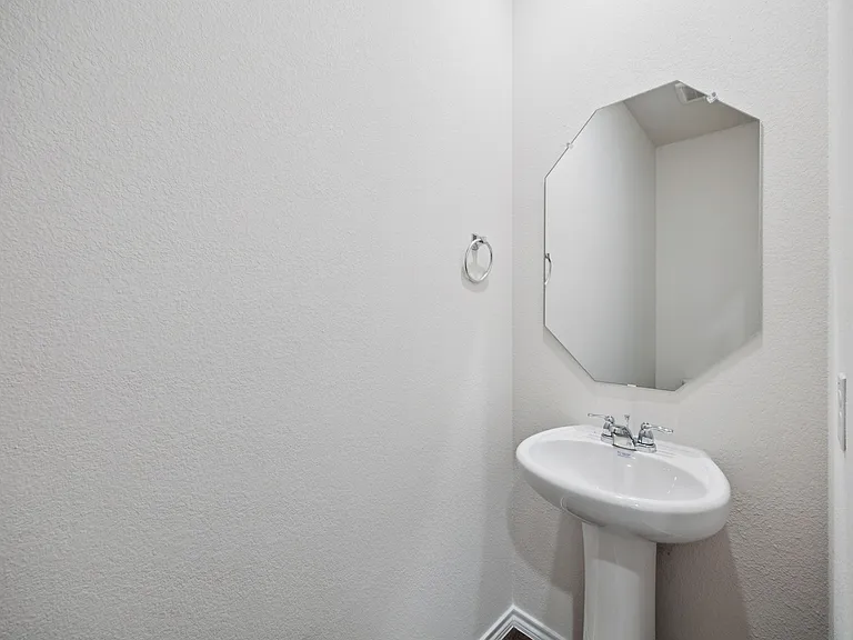 7020 Vining Dr — Photo 12