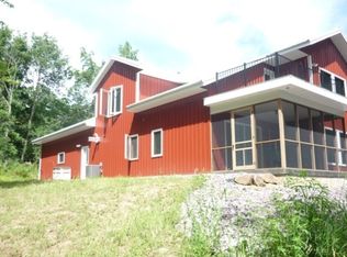 S7899 Freedom Rd, North Freedom, WI 53951