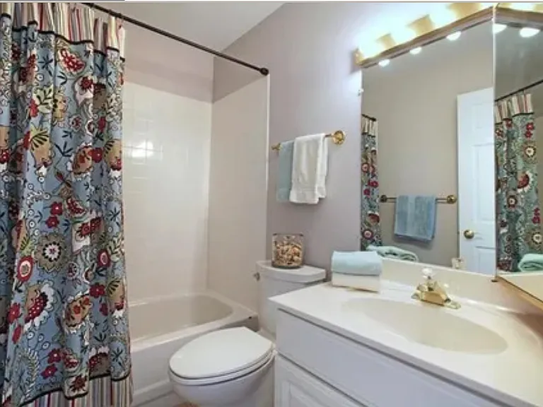 649 Sanders Ct — Photo 18