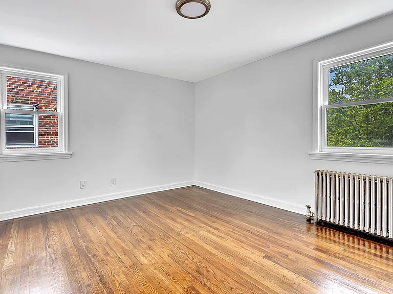 401 Sanford Ave — Photo 9