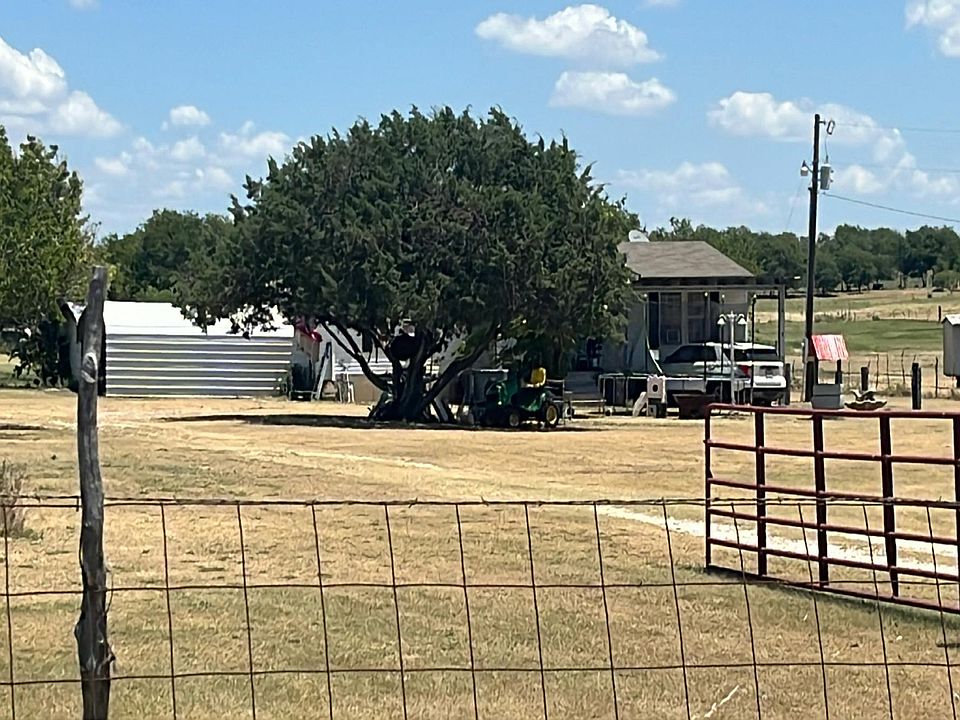 2nd image of 1705 County Road 269