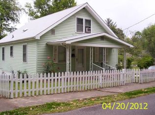 12 E Gray St, Newburgh, IN 47630