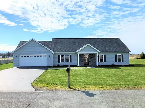4 Shirley Dr Photo 1