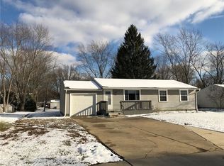 2552 Lawnshire Dr, Akron, OH
