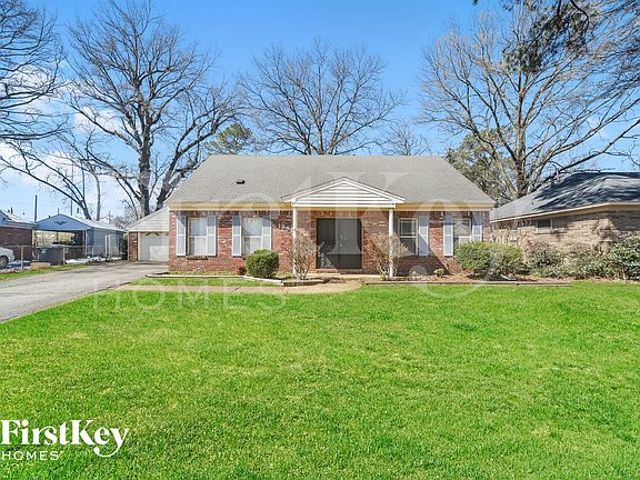 2nd image of 1885 Myrna Ln