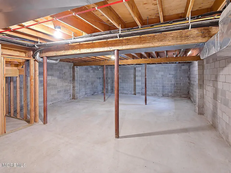 39 Hilltop Rd — Photo 55