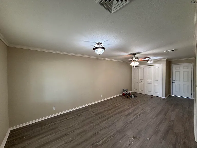 1417 Covington St — Photo 6