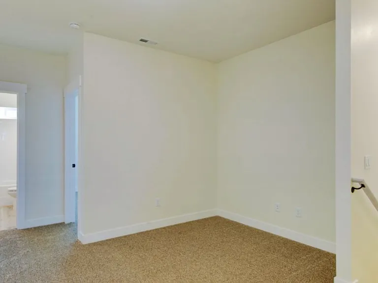 2875 Cody Dr #7 — Photo 18