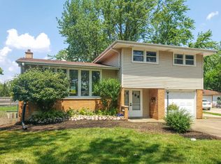 284 Lynn Ct, Des Plaines, IL