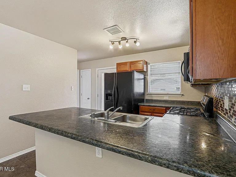 2300 Glitter Point — Photo 20
