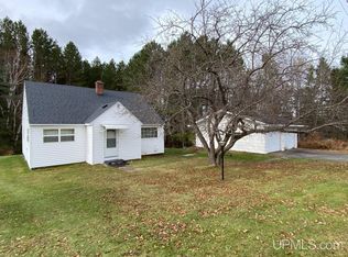 317 Homer Rd, Iron River, MI 49935