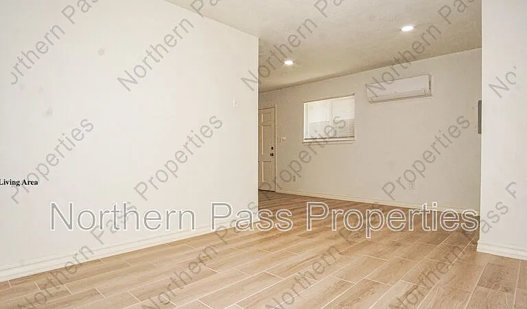 11025 Tom Weiskopf Dr #B — Photo 5