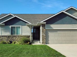 508 Evergreen Dr NW, Bondurant, IA 50035