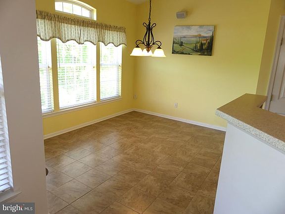 4th image of 207 Kings Crossing Cir APT 3A