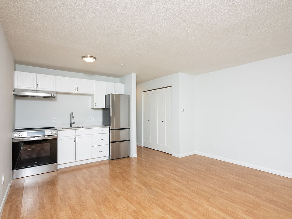2nd image of 168 Summer St #17