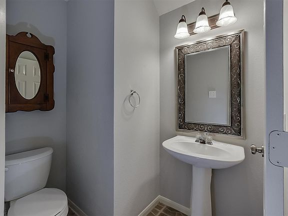 5th image of 28806 Ashbrook Ln